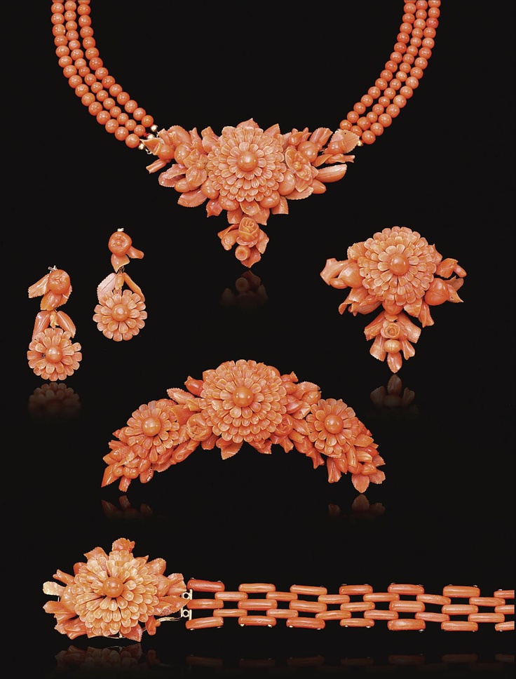 Vintage 2025 coral jewelry